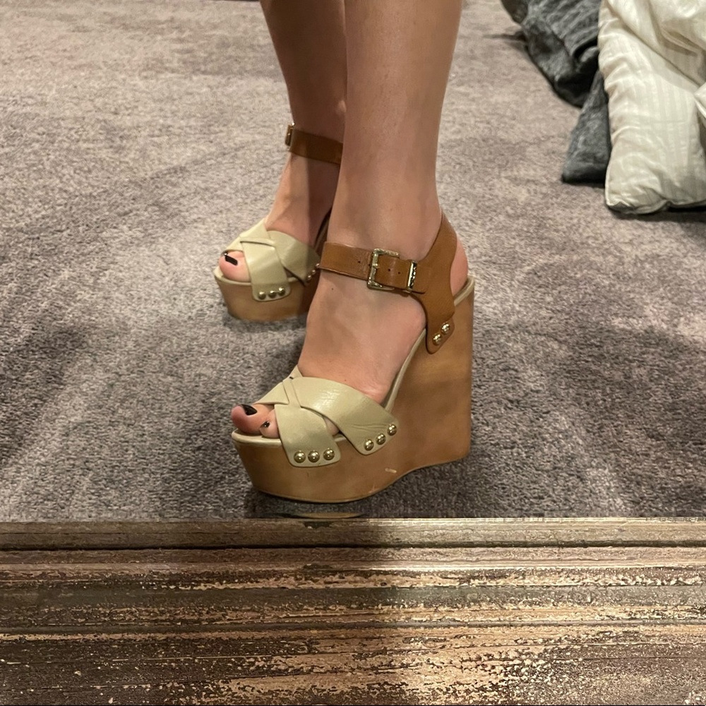 ALDO - Nude wedge sandals -